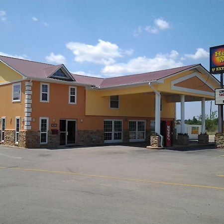 Holiday Motel Hugo Екстериор снимка