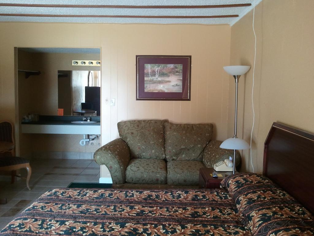 Holiday Motel Hugo Стая снимка